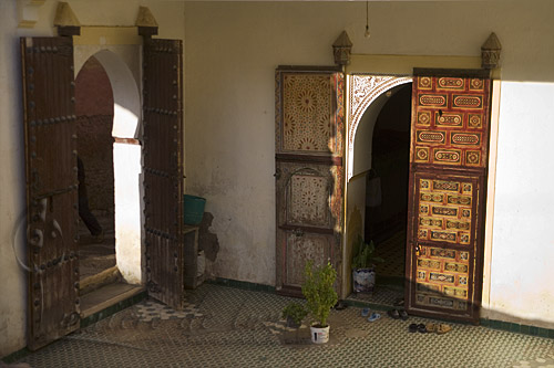 les portes de la mosquée Ben Saleh dans la medina de Marrakech